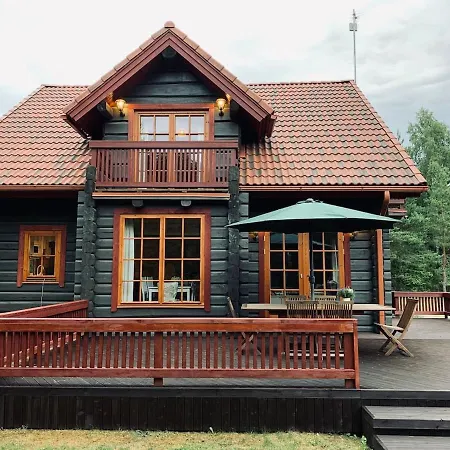 Beautiful Log House By The Sea * Joiste