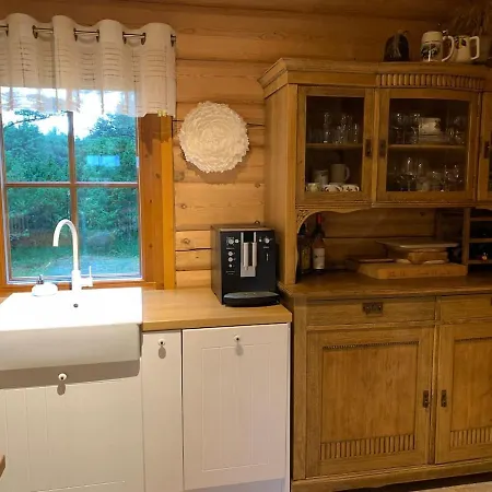 Apartmán Beautiful Log House By The Sea
