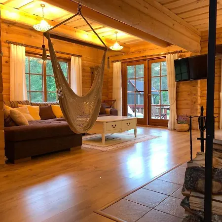 Beautiful Log House By The Sea *