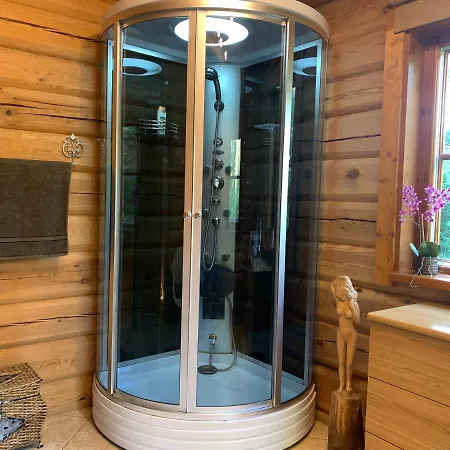 Apartmán Beautiful Log House By The Sea *